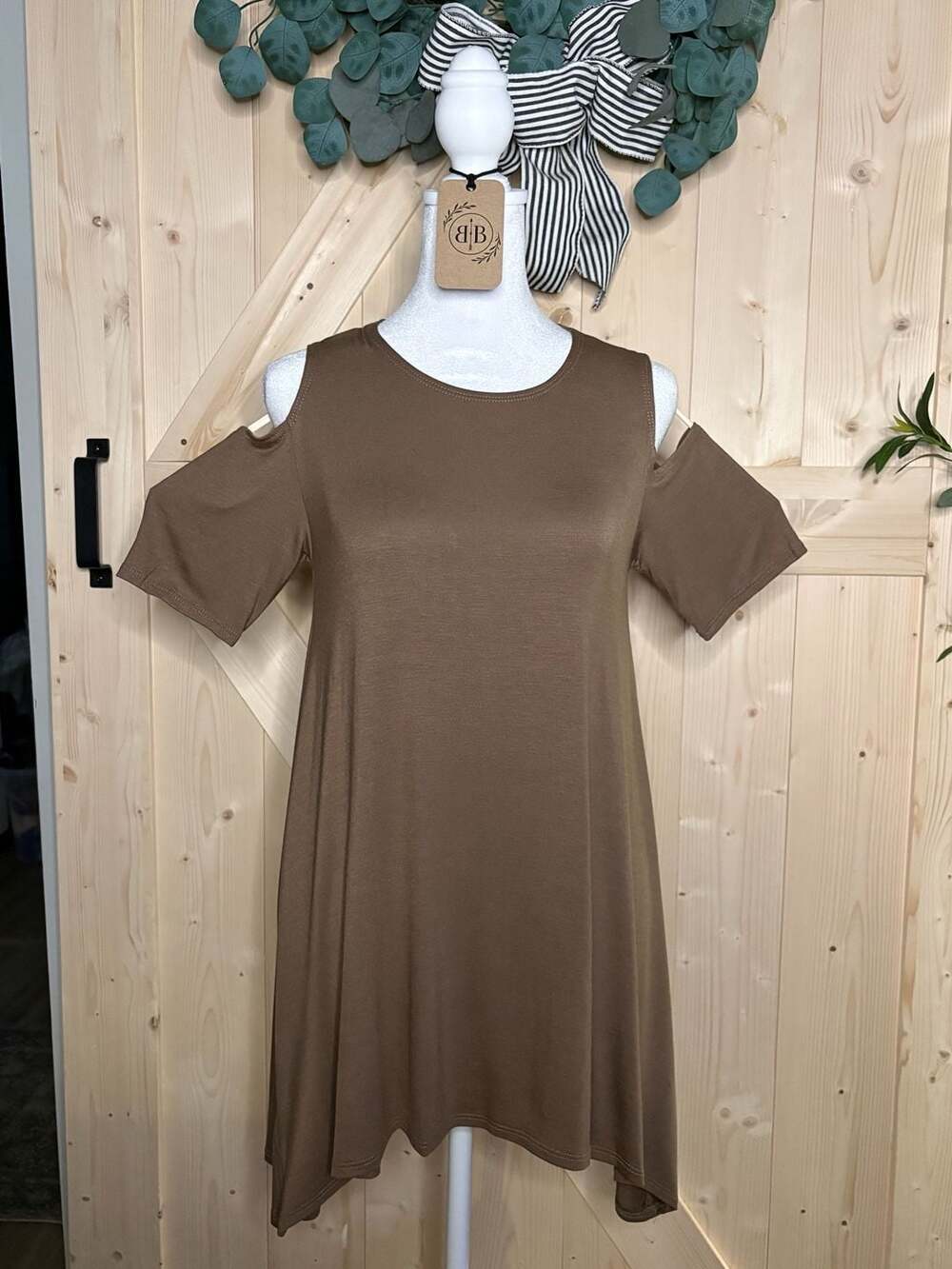 S•L•XL Azules Solid Brown Cold-Shoulder Tunic